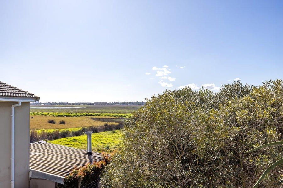 To Let 2 Bedroom Property for Rent in Milnerton Western Cape